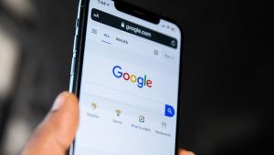 Induk Google Makin Cuan Berkat Iklan, Pendapatan Naik 14 Persen