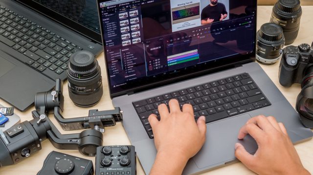 5 Laptop Terbaik untuk Content Creator dengan Budget 7-10 Jutaan