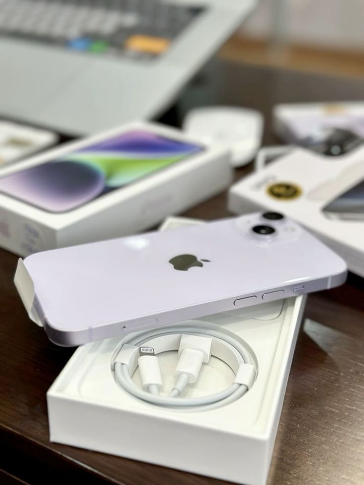iPhone SE 4 akan gunakan layar OLED iPhone 13
