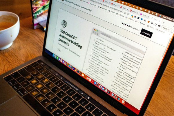 Parafrase Cepat dan Mudah dengan ChatGPT